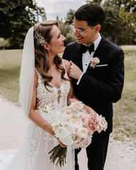 Charming A Line V Neck Tulle Wedding Dresses with Appliques