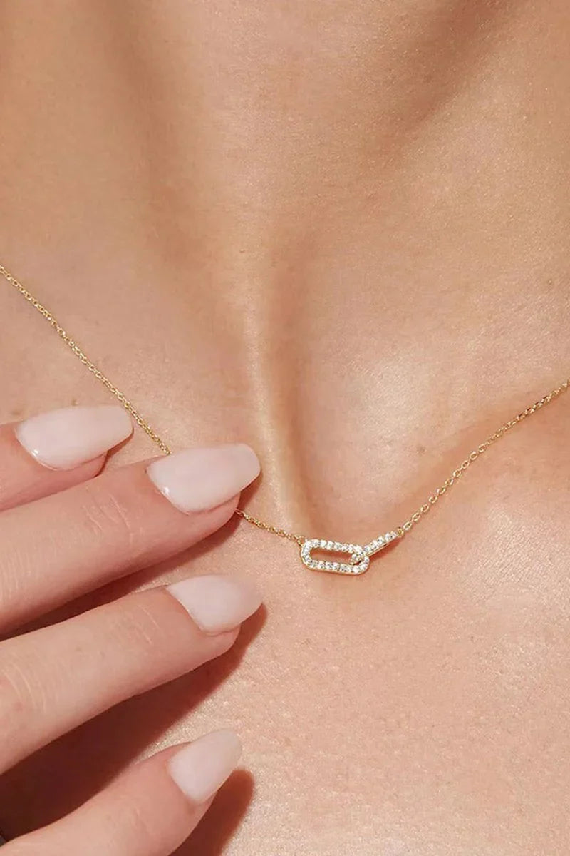 Double Oval Knot Pendant Diamond Necklace