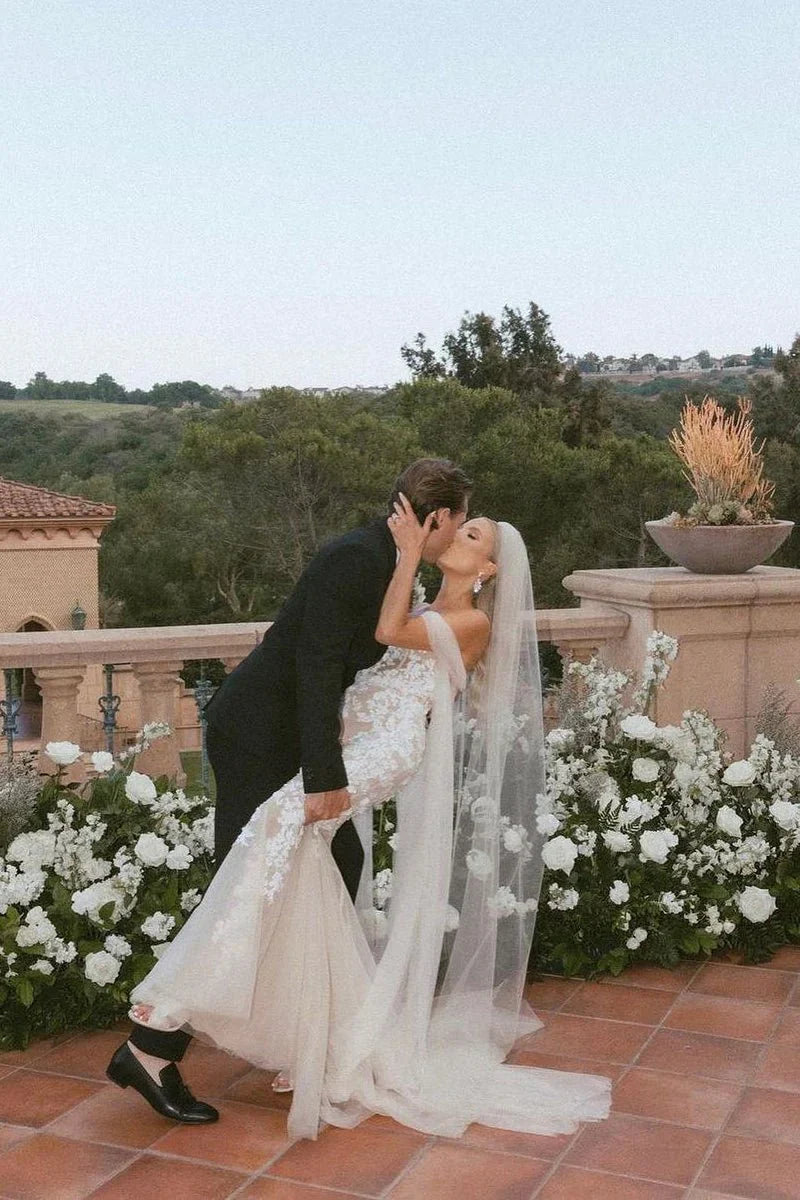 Glamorous Mermaid Off the Shouder Tulle Lace Wedding Dresses