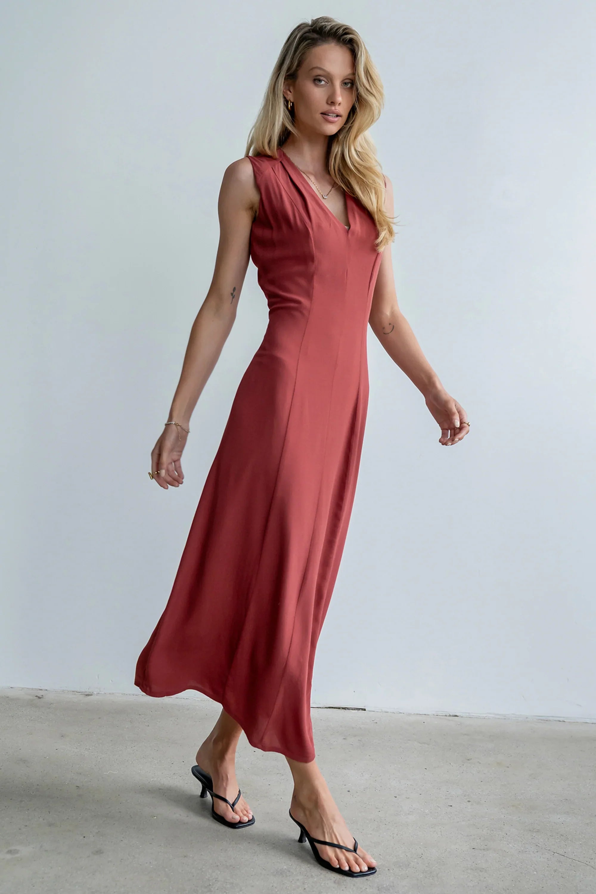 Noah Midi Dress in Berry