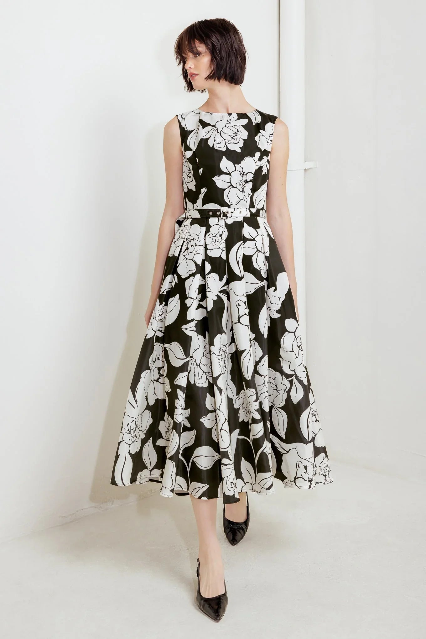 SILENT HEART BLACK FLORAL MIDI DRESS