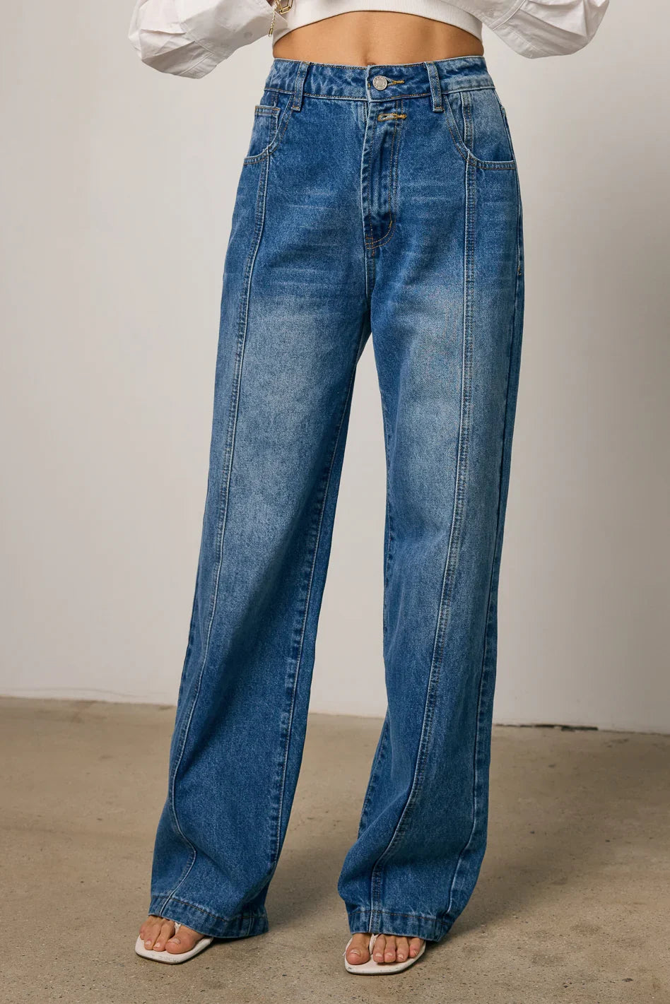 Wren Medium Wash Baggy Jeans