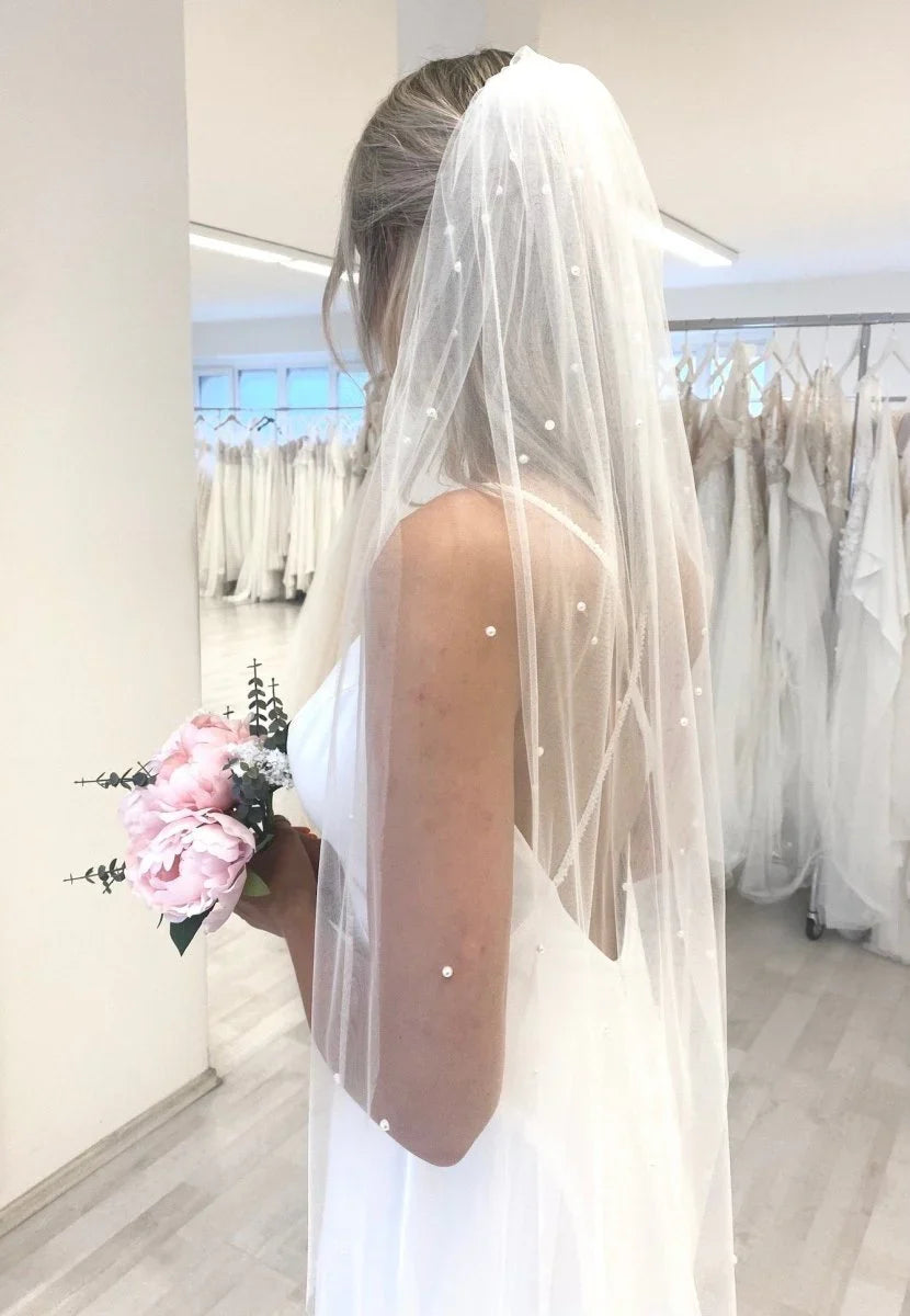 Vintage Tulle Lace Bridal Veil with Pearls White Long Wedding Veil