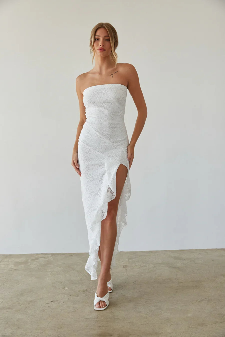 Vivienne Lace Ruffle Maxi Dress