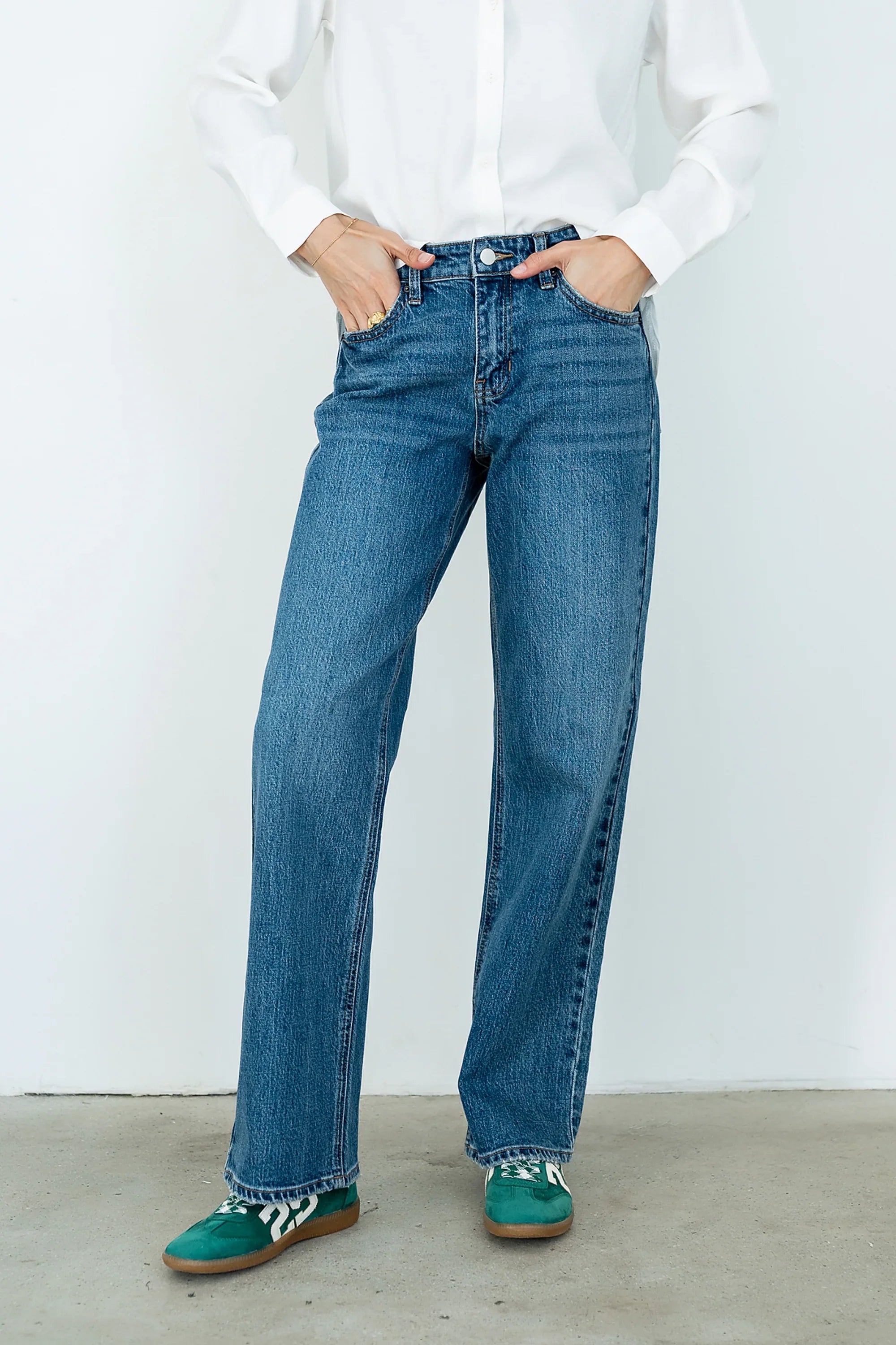 Marshall Straight Leg Jeans in Dark Wash